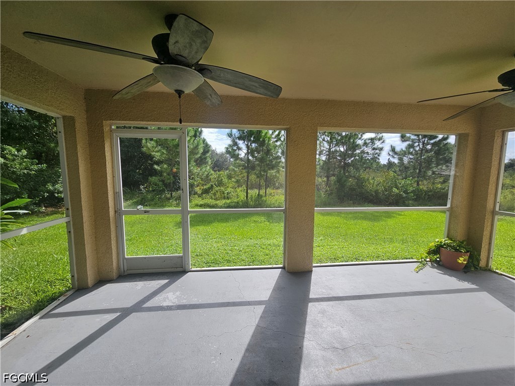 1116 Irving Ave Property Photo 14