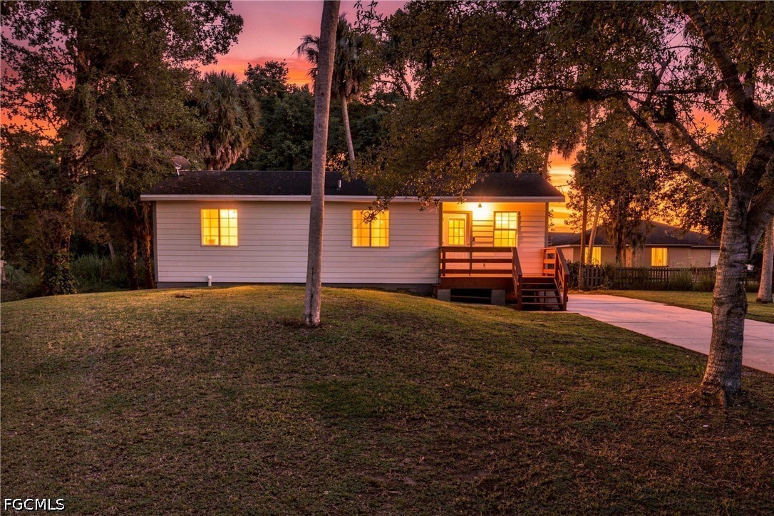 3711 Teakwood St Property Photo 1