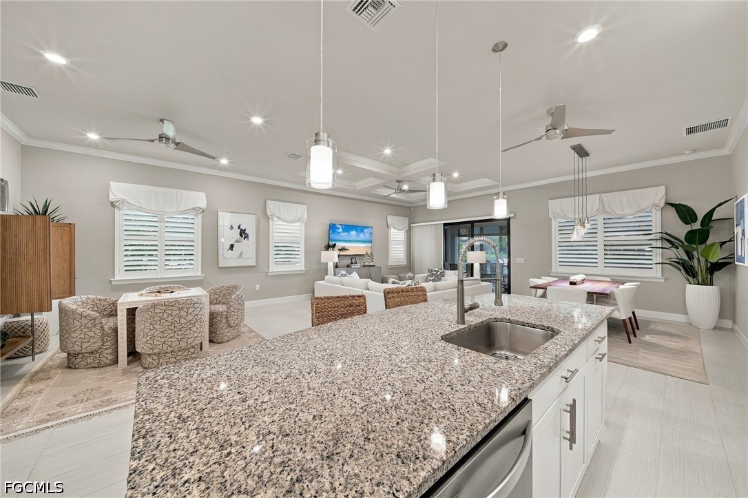 7564 Winding Cypress Dr Property Photo 10