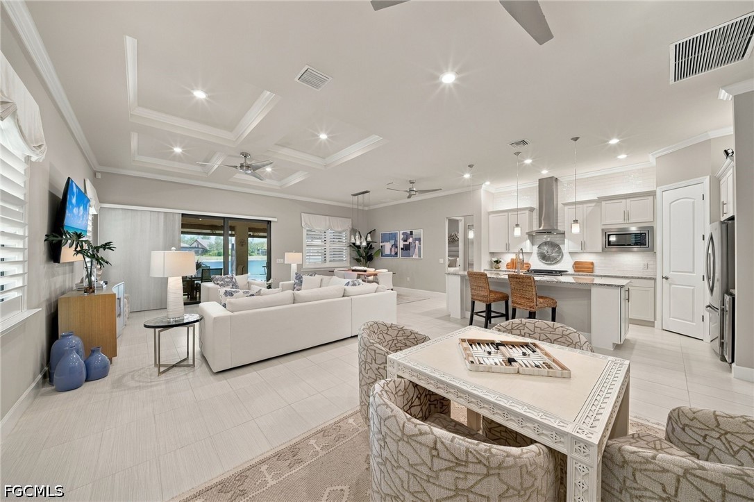 7564 Winding Cypress Dr Property Photo 18
