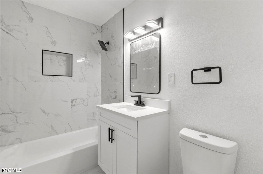 2352 Ednor St Property Photo 10