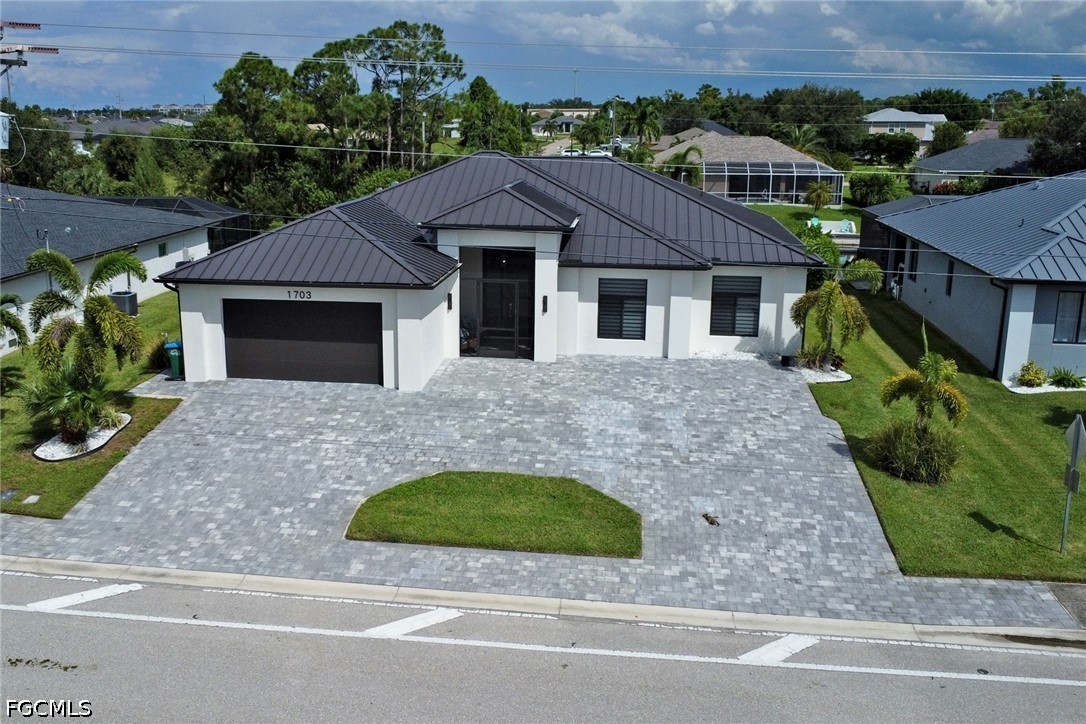 1703 Surfside Blvd Property Photo 1
