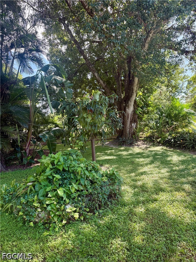 8180 Breeze Dr Property Photo 1