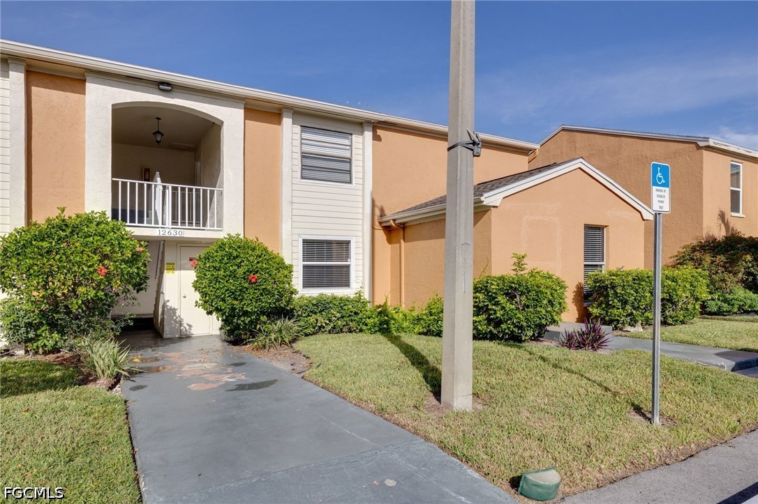 12630 Kenwood Ln B Property Photo 1
