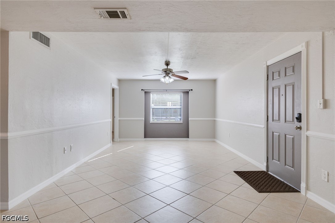 12630 Kenwood Ln B Property Photo 5