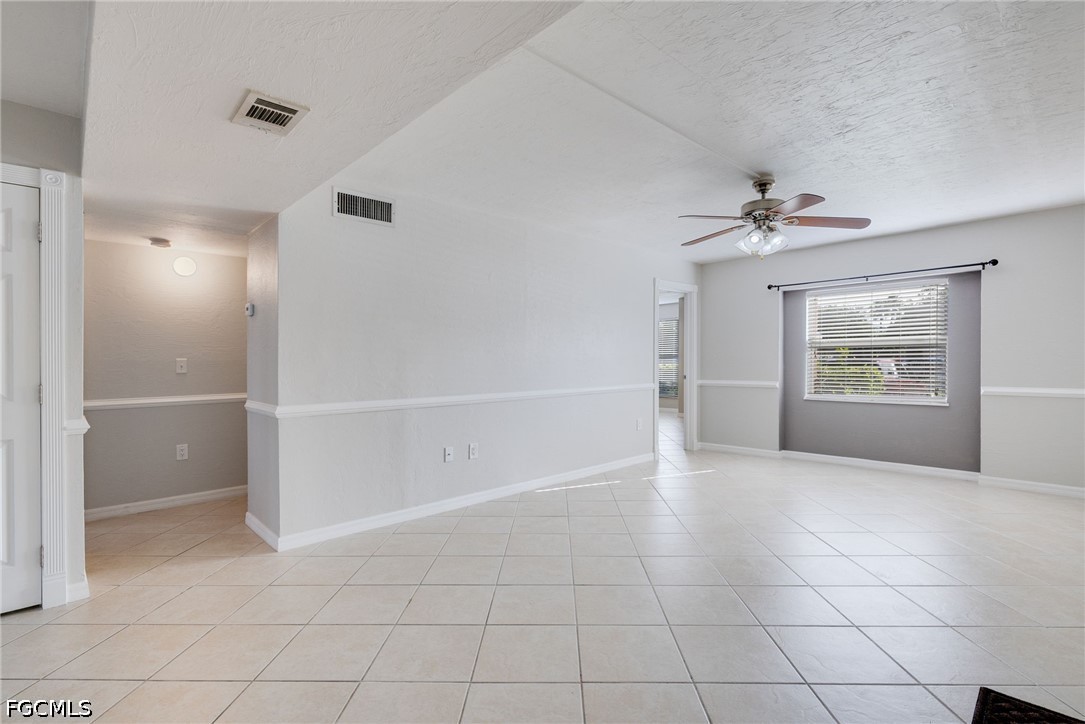 12630 Kenwood Ln B Property Photo 6