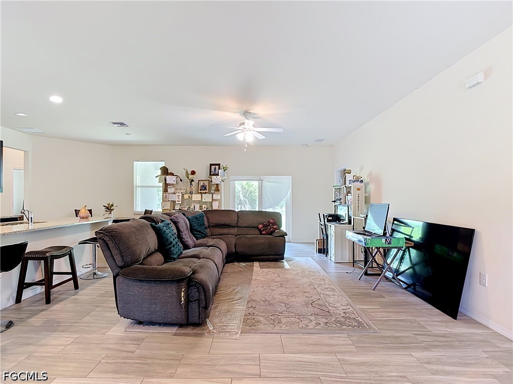 6027 Acorn Cir Property Photo 8