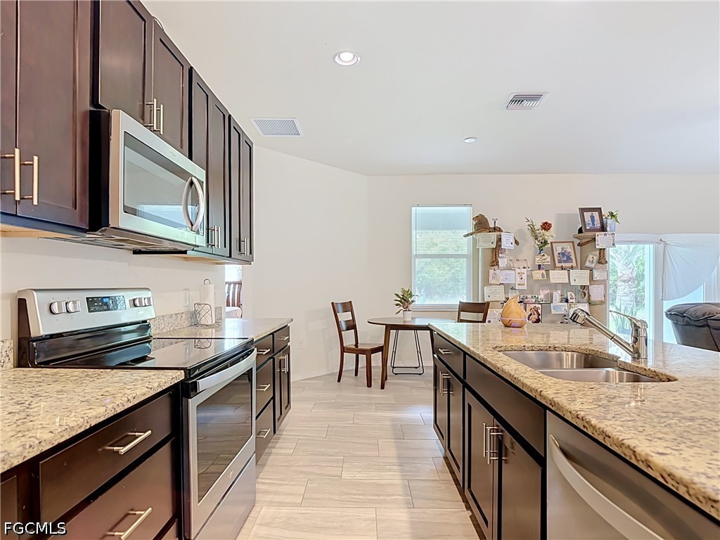 6027 Acorn Cir Property Photo 16
