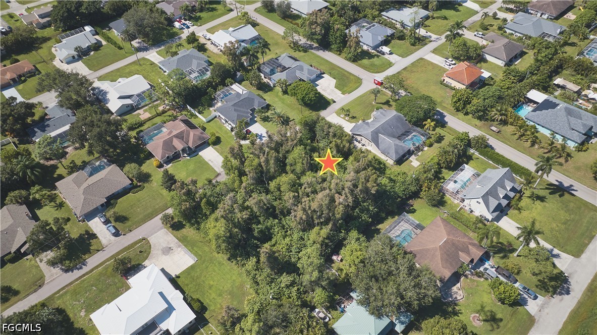 6717 Fairview St Property Photo 13