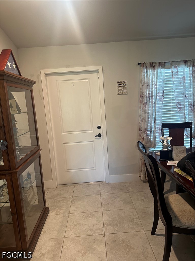 1611 Louis Ave Property Photo 9