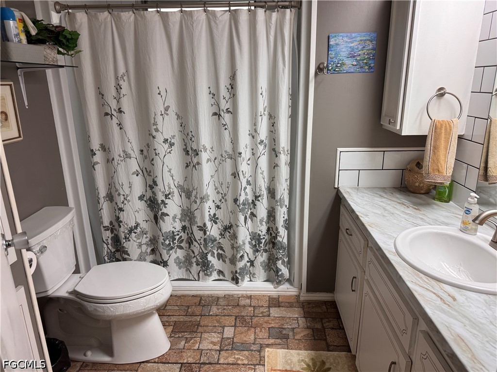 264 Shoreland Dr Property Photo 15