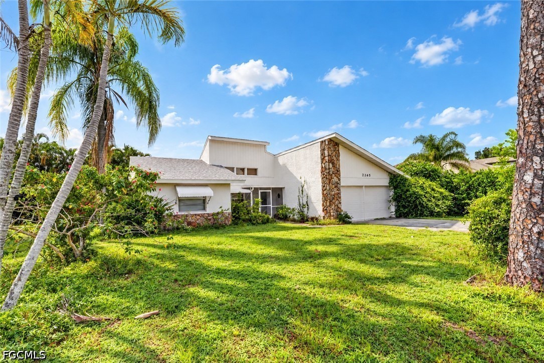2265 Crystal DR Property Photo 1