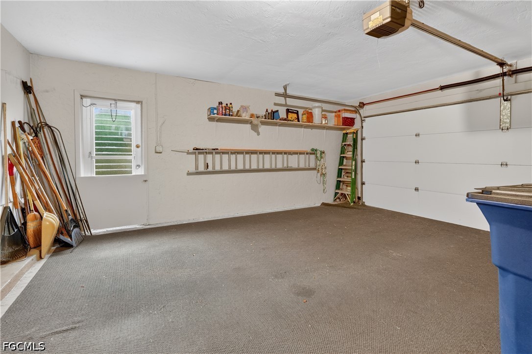 2265 Crystal Dr Property Photo 24