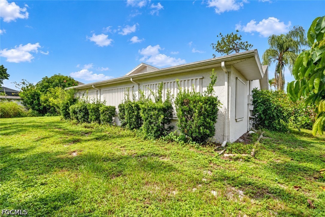 2265 Crystal Dr Property Photo 25