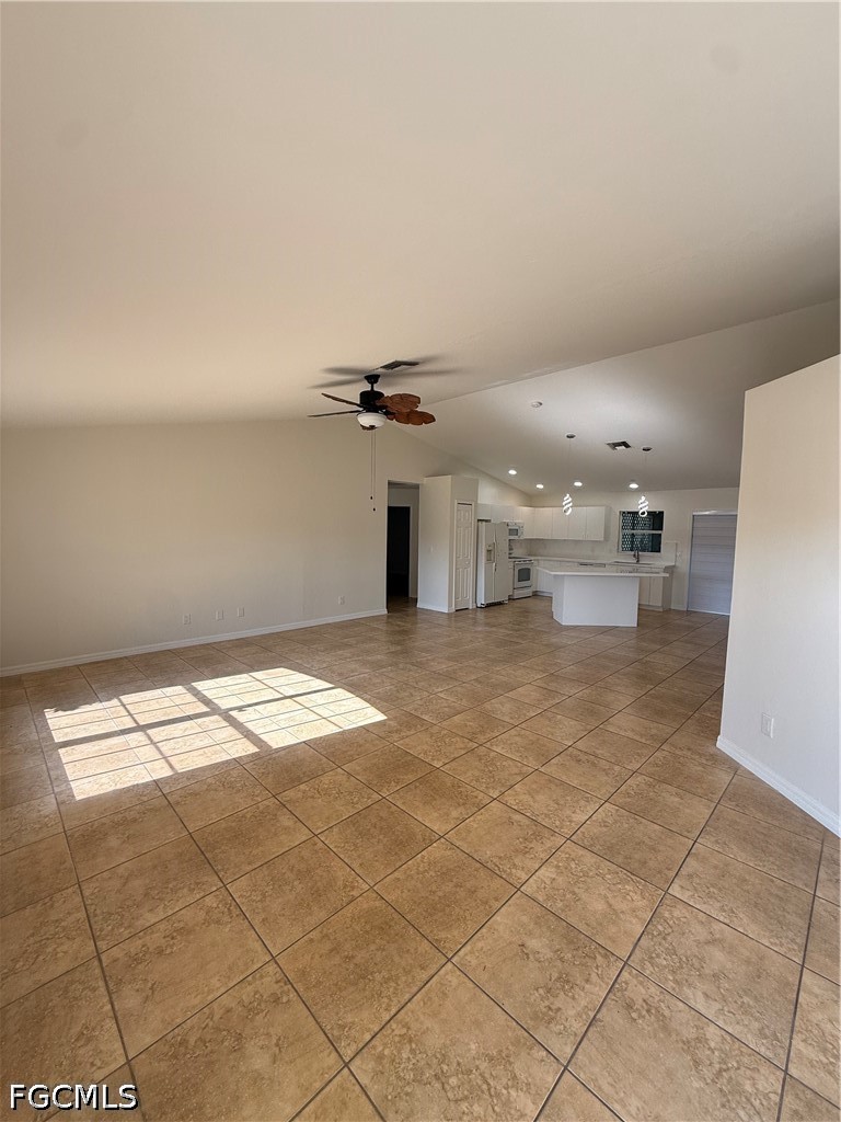 372 Carrillon Ave S Property Photo 13
