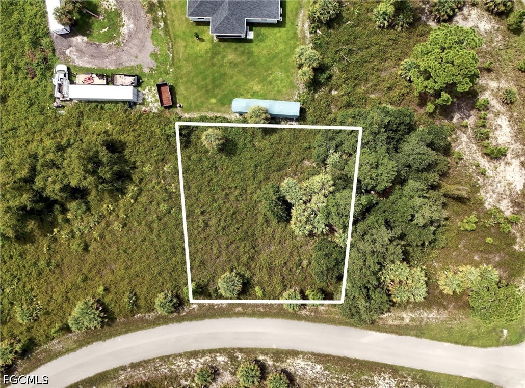 Vineyard Cir Property Photo 1