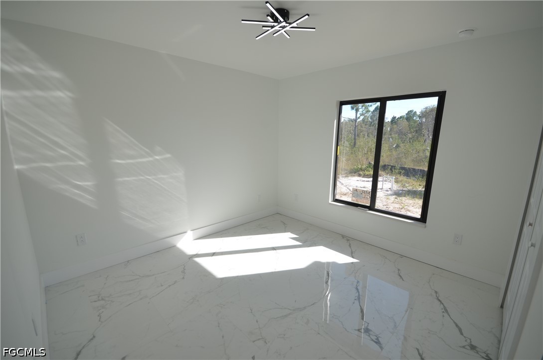 1242 Hathor St E Property Photo 8