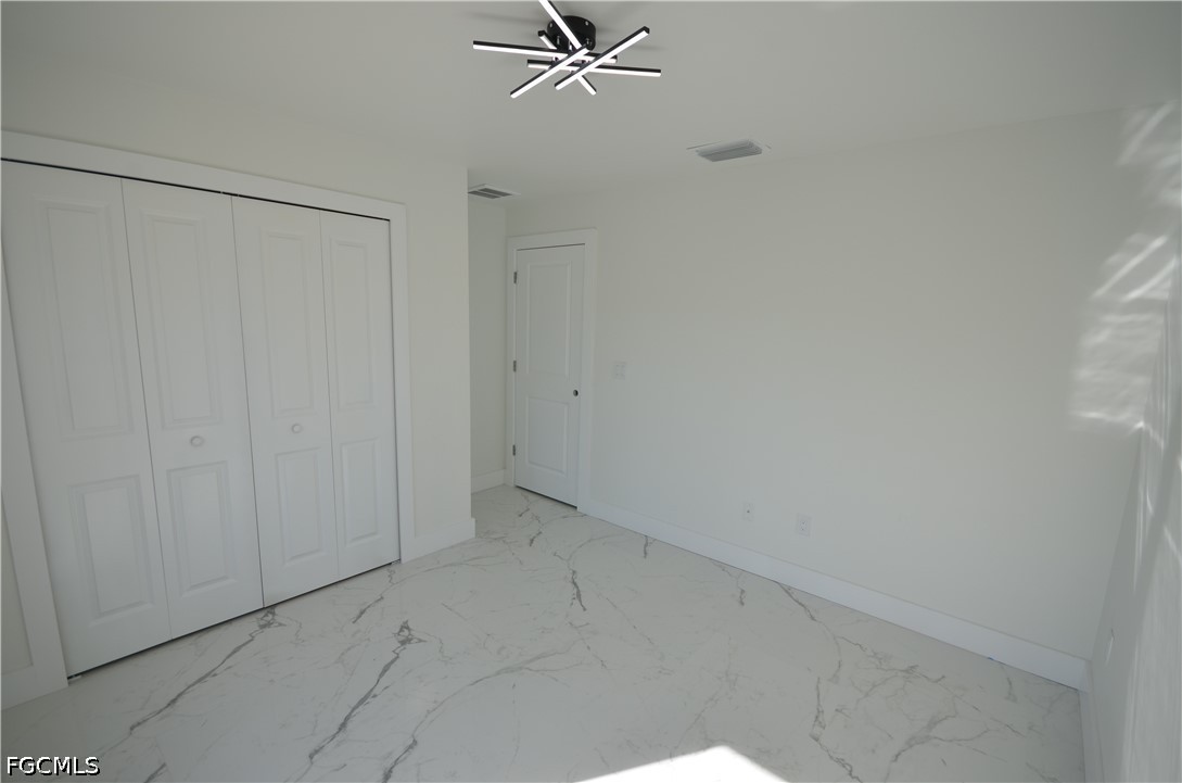 1242 Hathor St E Property Photo 9