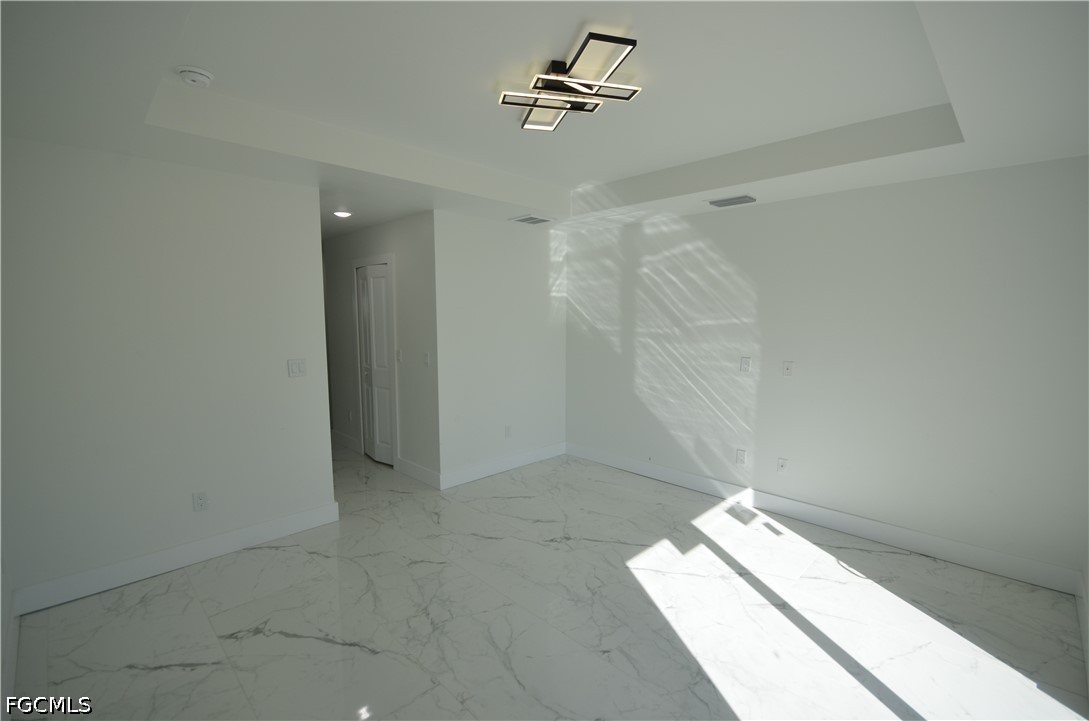1242 Hathor St E Property Photo 21