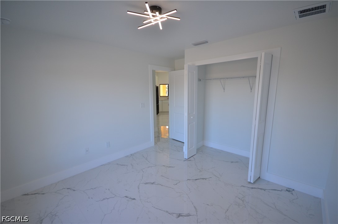 1242 Hathor St E Property Photo 32