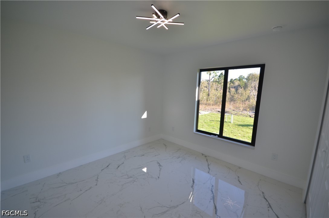 1242 Hathor St E Property Photo 35