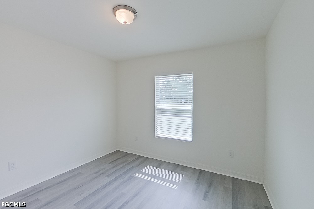 1128 Hayes Ave S Property Photo 6