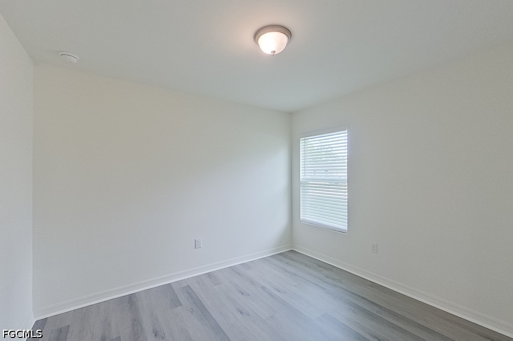 1128 Hayes Ave S Property Photo 8