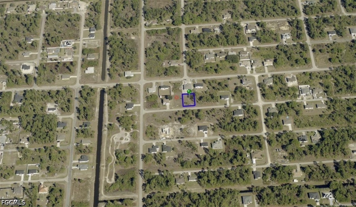 1113 Corry St E Property Photo 4
