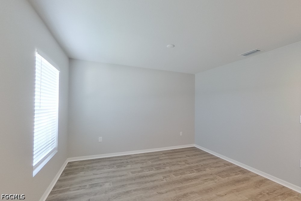 721 Cane St E Property Photo 2