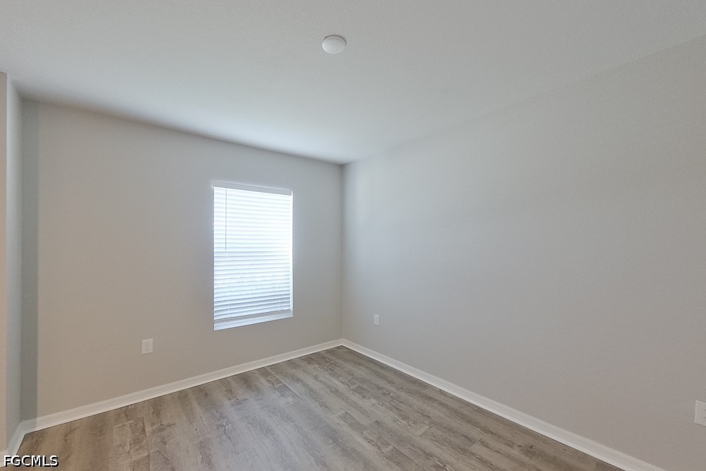 721 Cane St E Property Photo 3