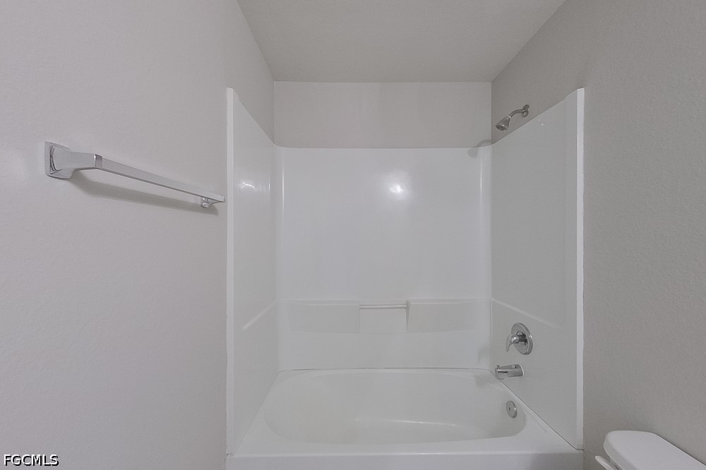 721 Cane St E Property Photo 15