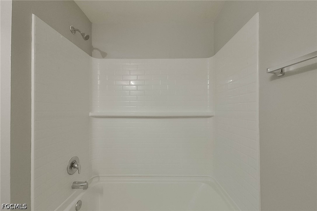 4204 E 5th St Property Photo 14