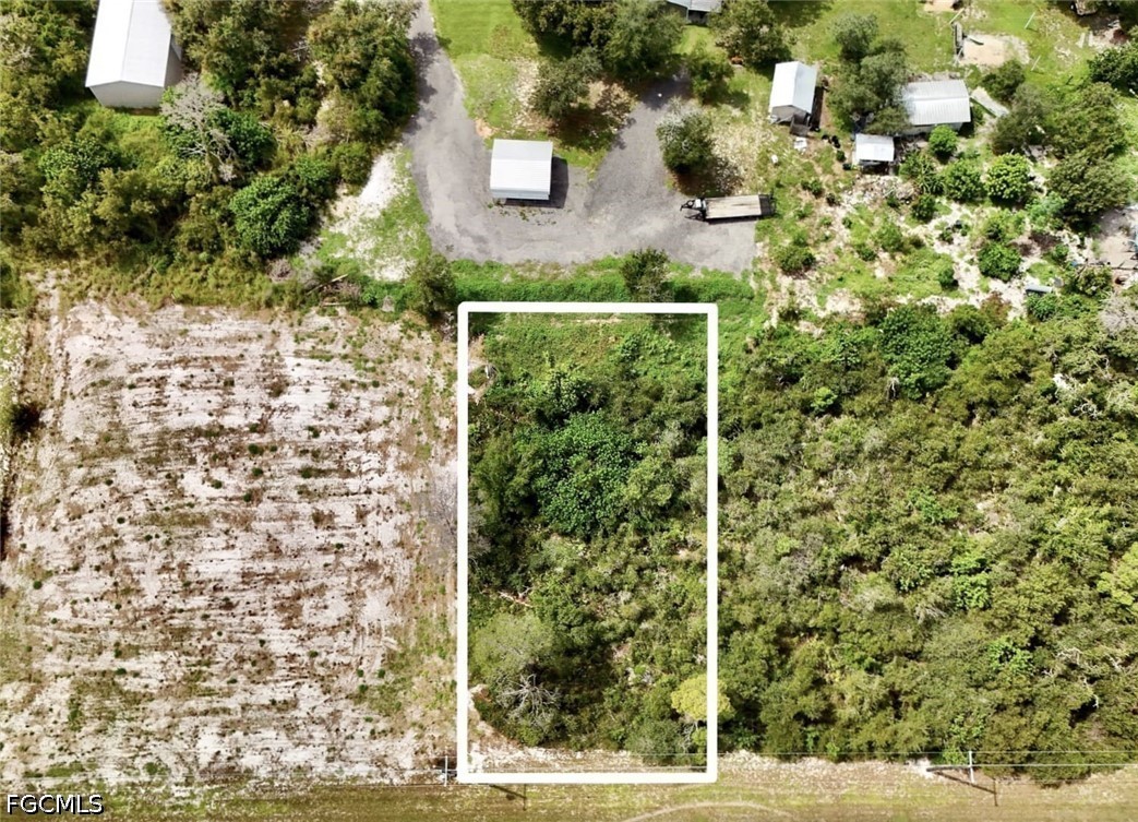 204 Hallmark Ave Property Photo 2