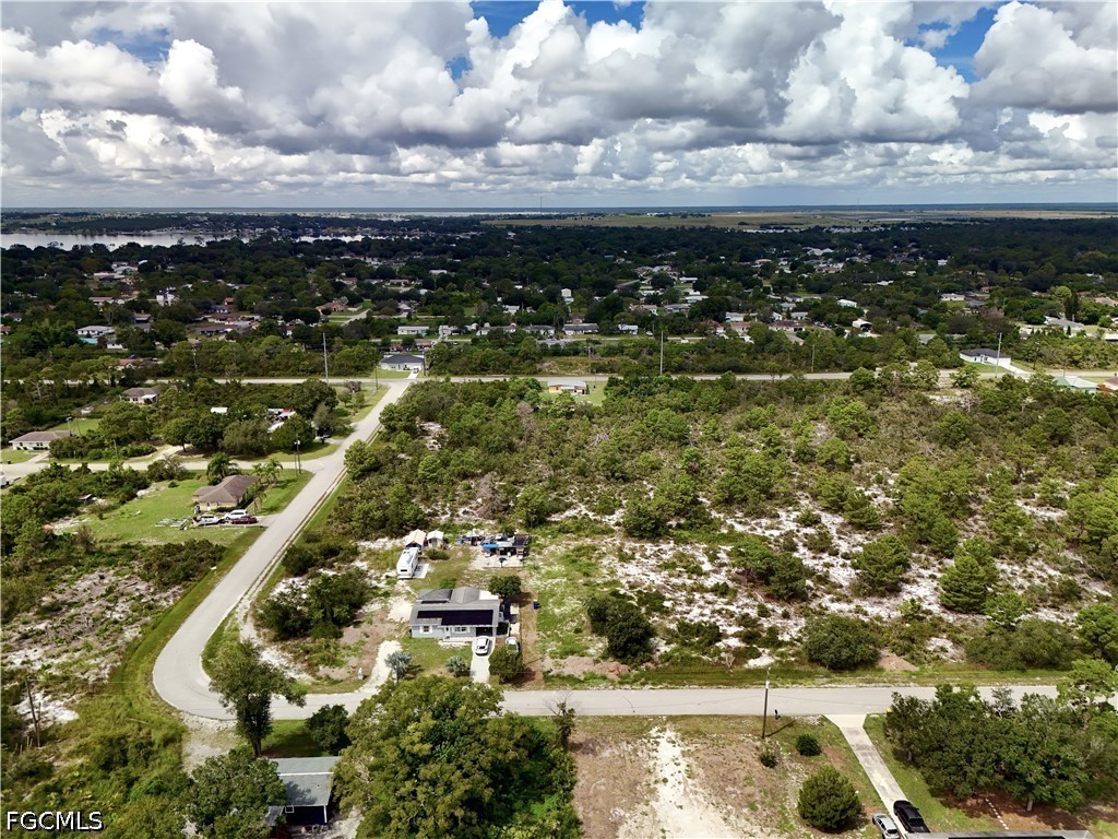 408 Sandpiper St Property Photo 45