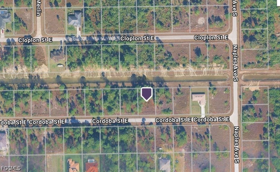 1243 Cordoba St E Property Photo 3