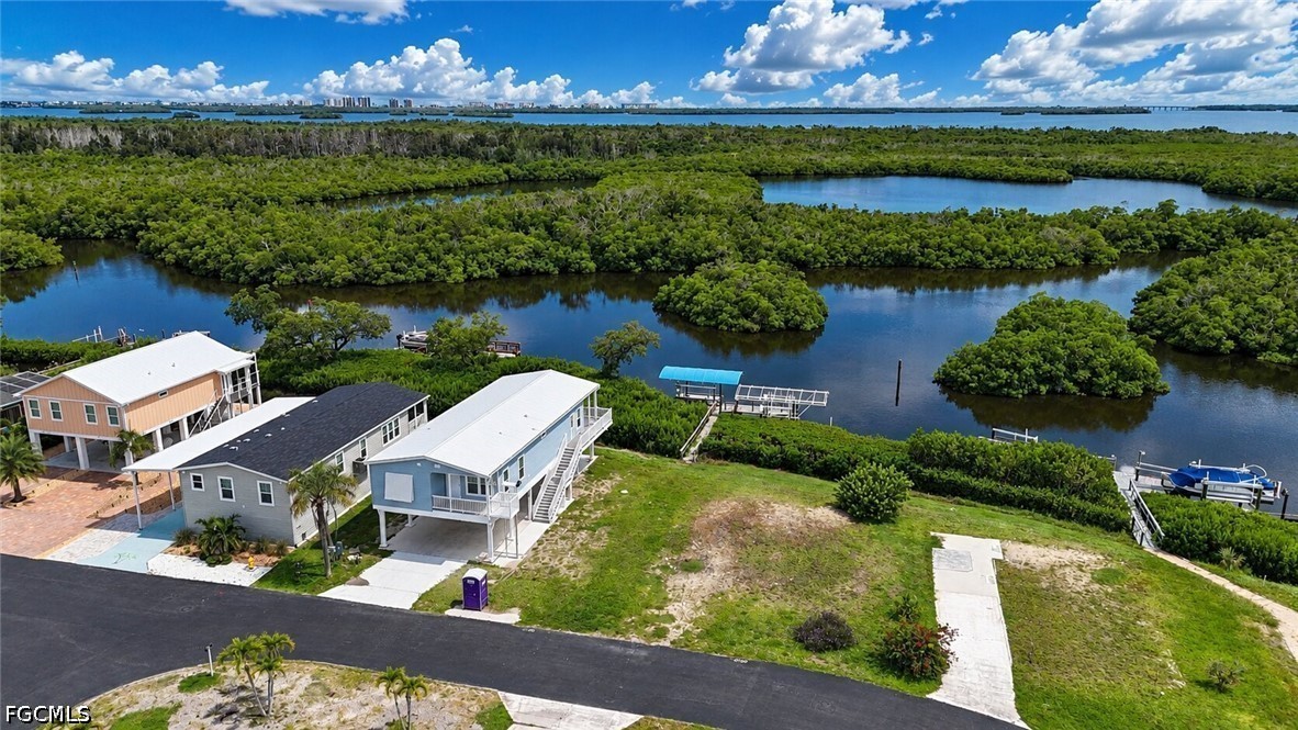 4769 Tahiti Dr Property Photo 2