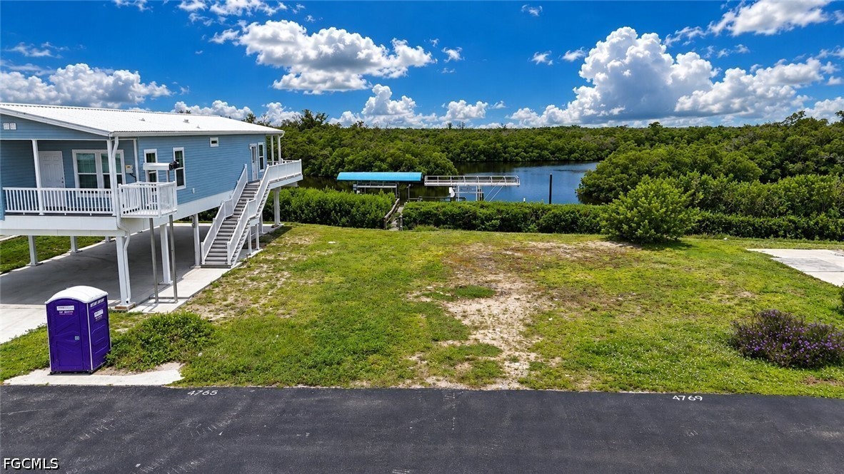 4769 Tahiti Dr Property Photo 6
