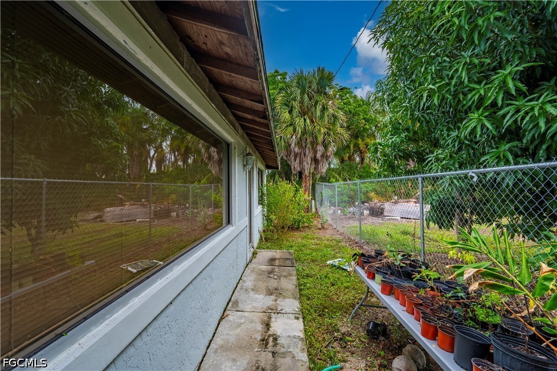 13960 Stringfellow Rd Property Photo 17