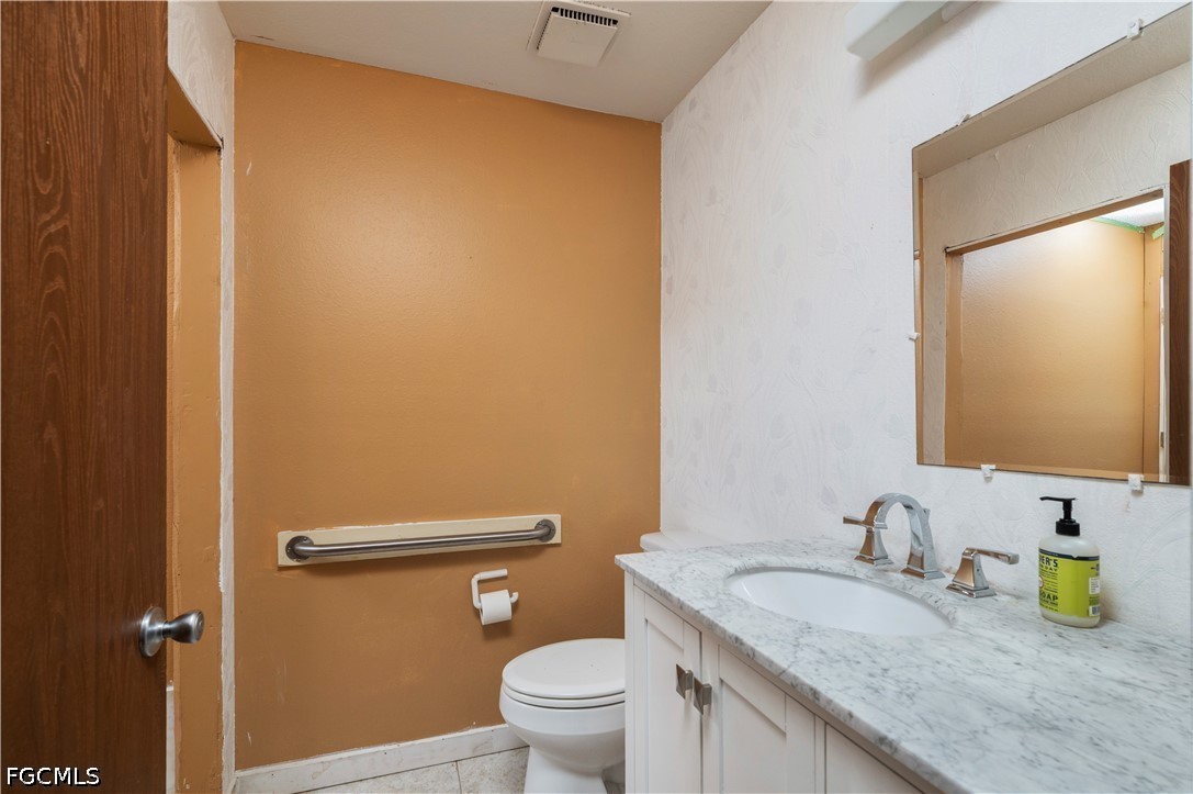 13960 Stringfellow Rd Property Photo 21