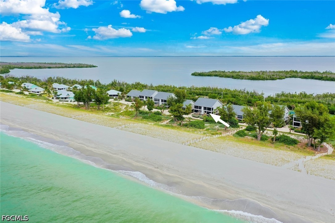 1414 Beach Cottages Property Photo 2
