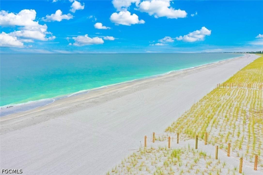 1414 Beach Cottages Property Photo 5