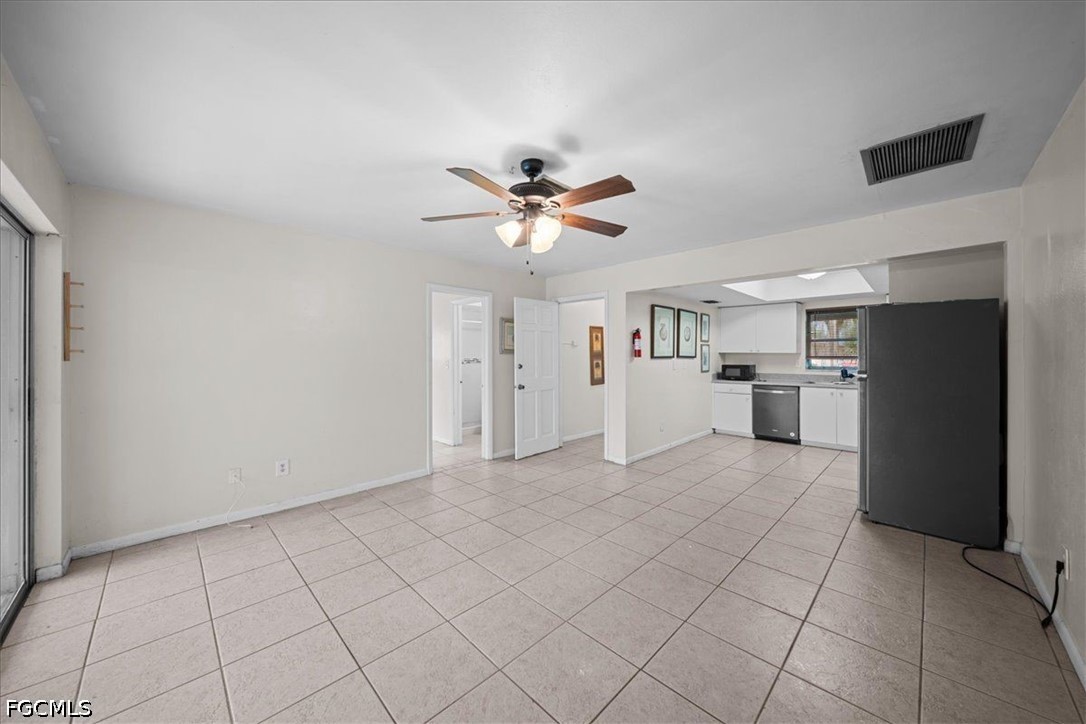 4926 Vincennes St 1-3 Property Photo 10