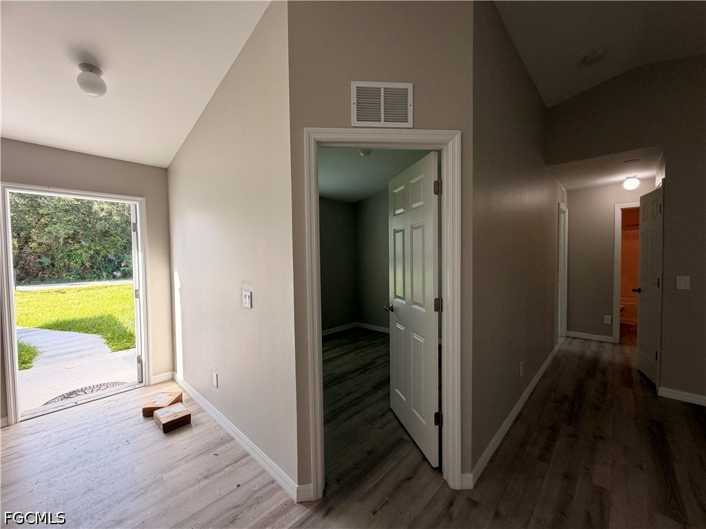 3607 E 18th St Property Photo 5