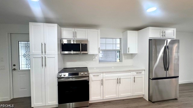 14657 Paul Revere Loop Property Photo 6