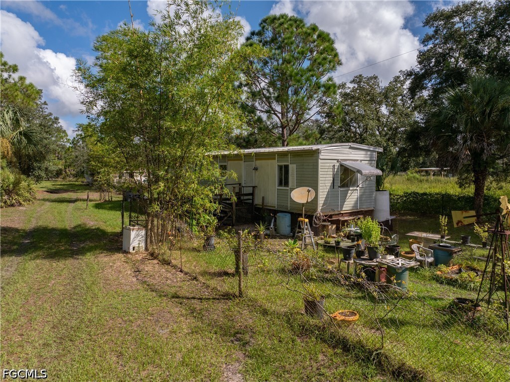 23340 Tinas Ln Property Photo 4