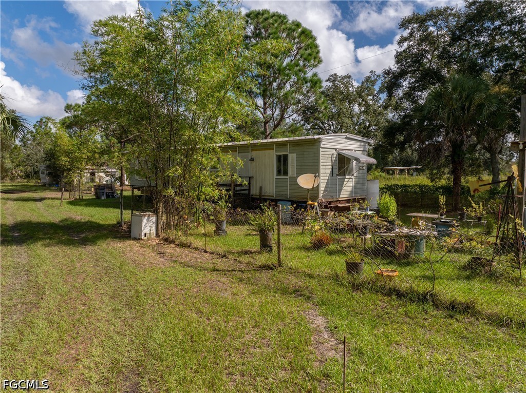 23340 Tinas Ln Property Photo 7