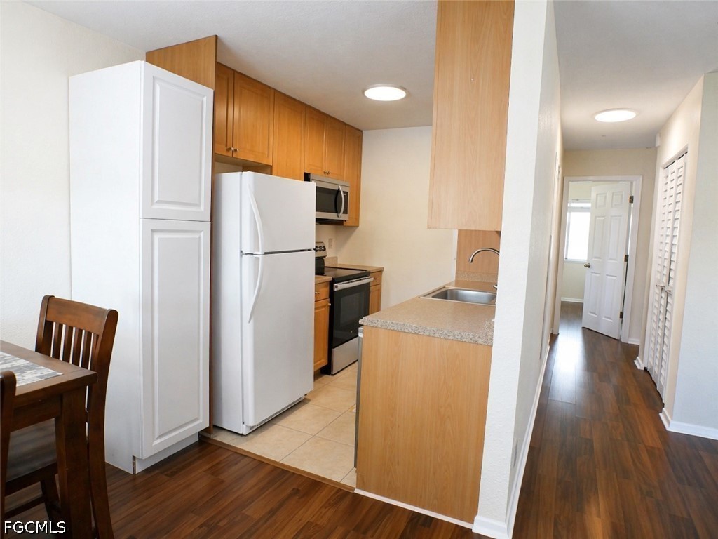 4615 Bayshore Dr E8 Property Photo 5