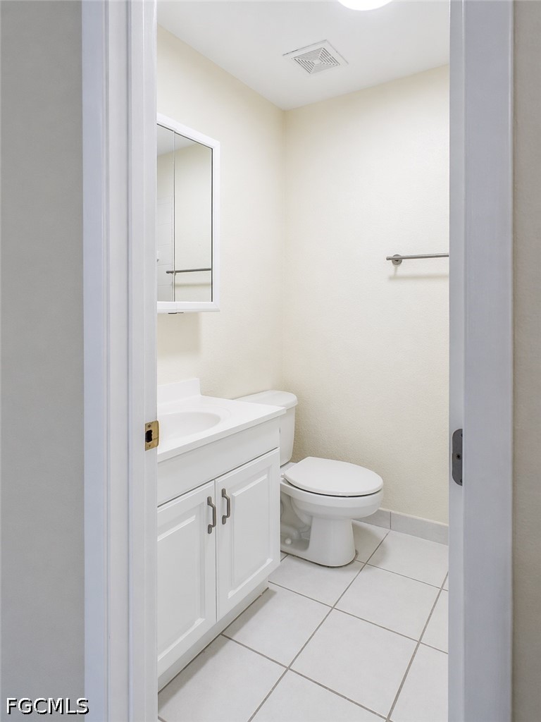 4615 Bayshore Dr E8 Property Photo 8