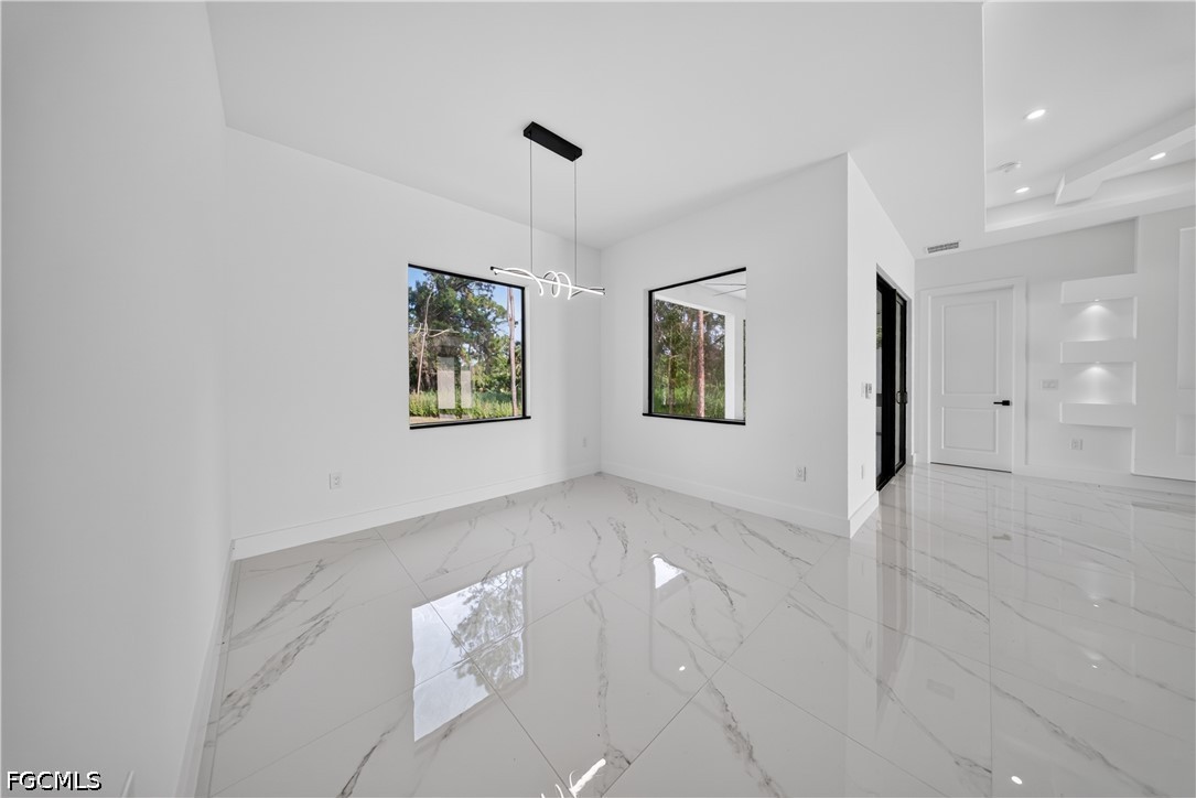 1207 Ramus St E Property Photo 16