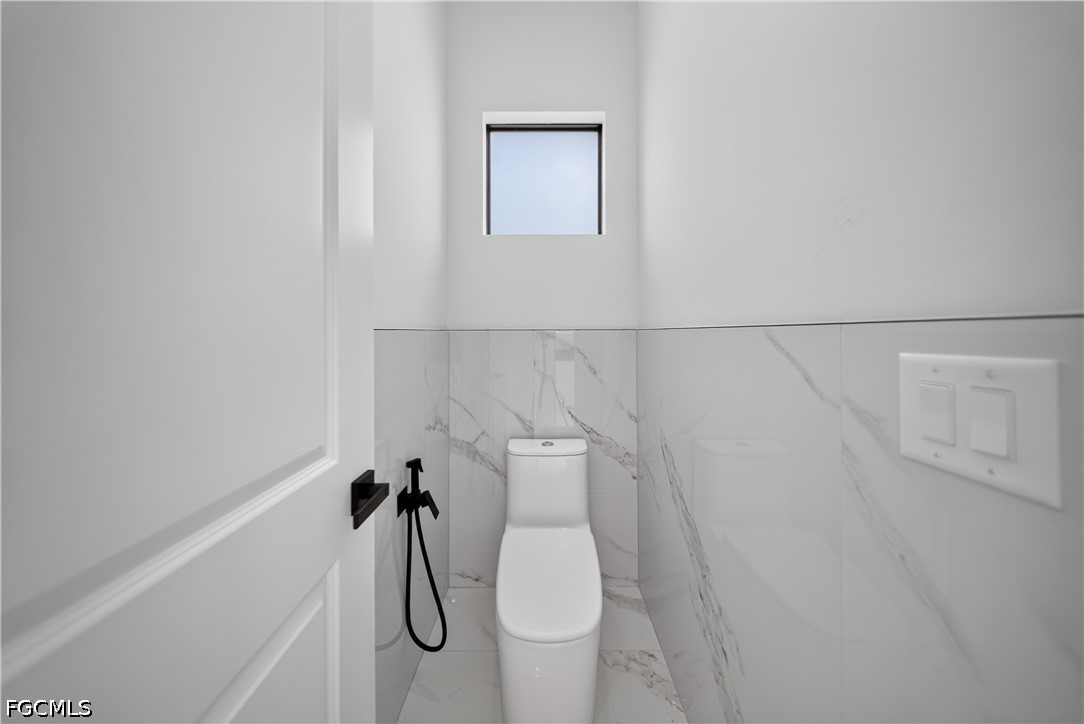 1207 Ramus St E Property Photo 34